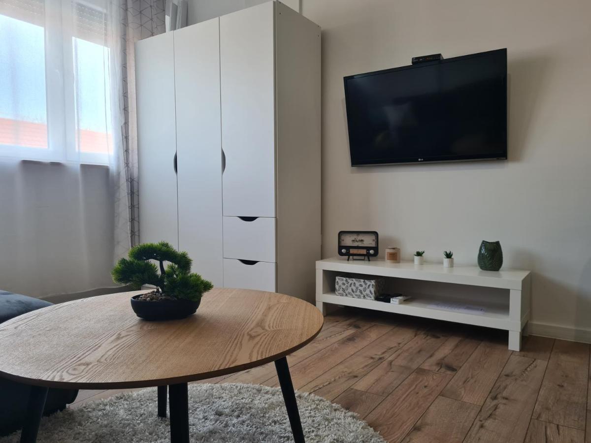 Apartman Id Donji Miholjac Daire Dış mekan fotoğraf